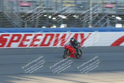 media/Nov-26-2022-Fastrack Riders (Sat) [[b001e85eef]]/Level 1/Session 1 Front Straight/